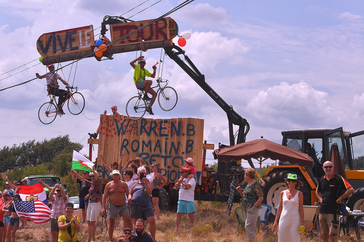 Fans cheer on their French riders
