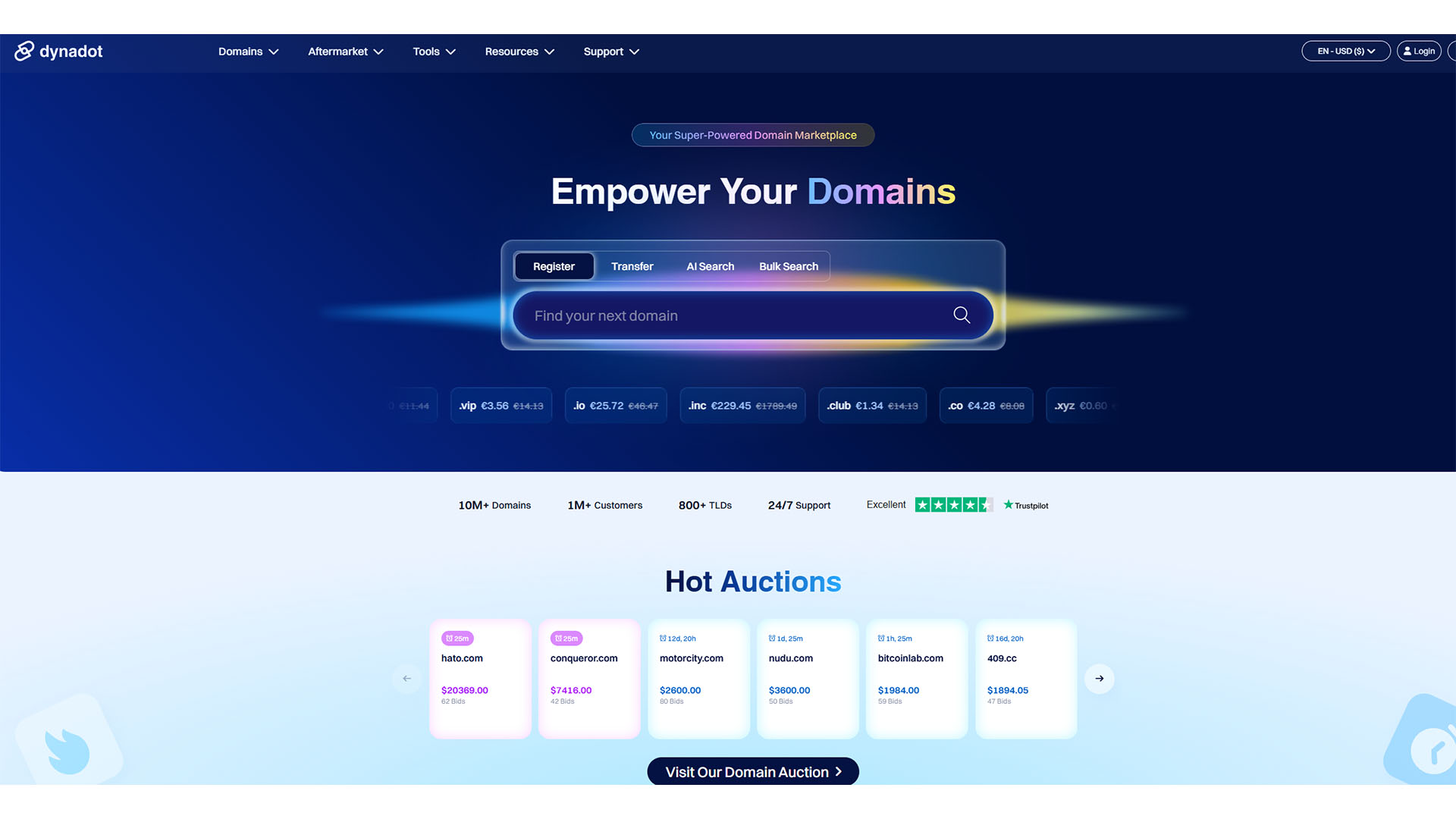 Dynadot homepage.