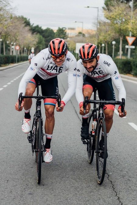 Alexander Kristoff and Fernando Gaviria go shoulder to shoulder