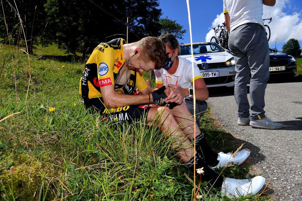 Steven Kruijswijk (Jumbo-Visma) crashed on stage 4 of the Dauphine