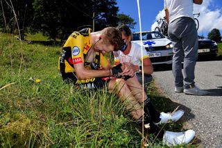 Riders protest about safety at Critérium du Dauphiné but the race goes on