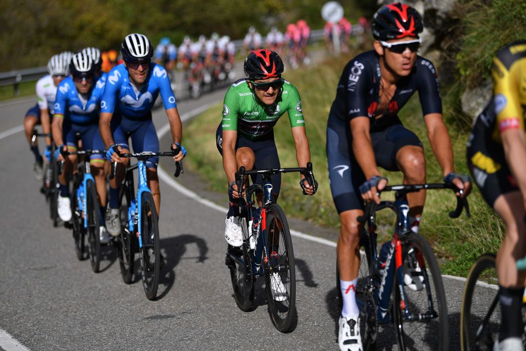 ALTO DE LA FARRAPONA LAGOS DE SOMIEDO SPAIN OCTOBER 31 Richard Carapaz of Ecuador and Team INEOS Grenadiers Green Points Jersey during the 75th Tour of Spain 2020 Stage 11 a 170km stage from Villaviciosa to Alto de La Farrapona Lagos de Somiedo 1708m lavuelta LaVuelta20 La Vuelta on October 31 2020 in Alto de La Farrapona Lagos de Somiedo Spain Photo by Justin SetterfieldGetty Images