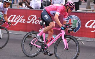 Chris Froome raced on an all-pink Pinarello for the final stage in Rome