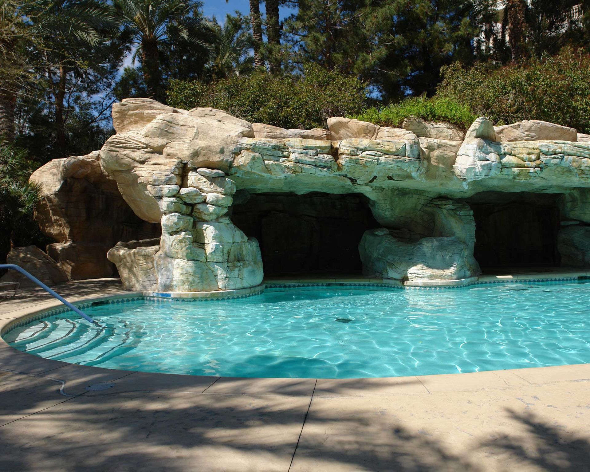 Pool grotto ideas 9 statement structures Gardeningetc