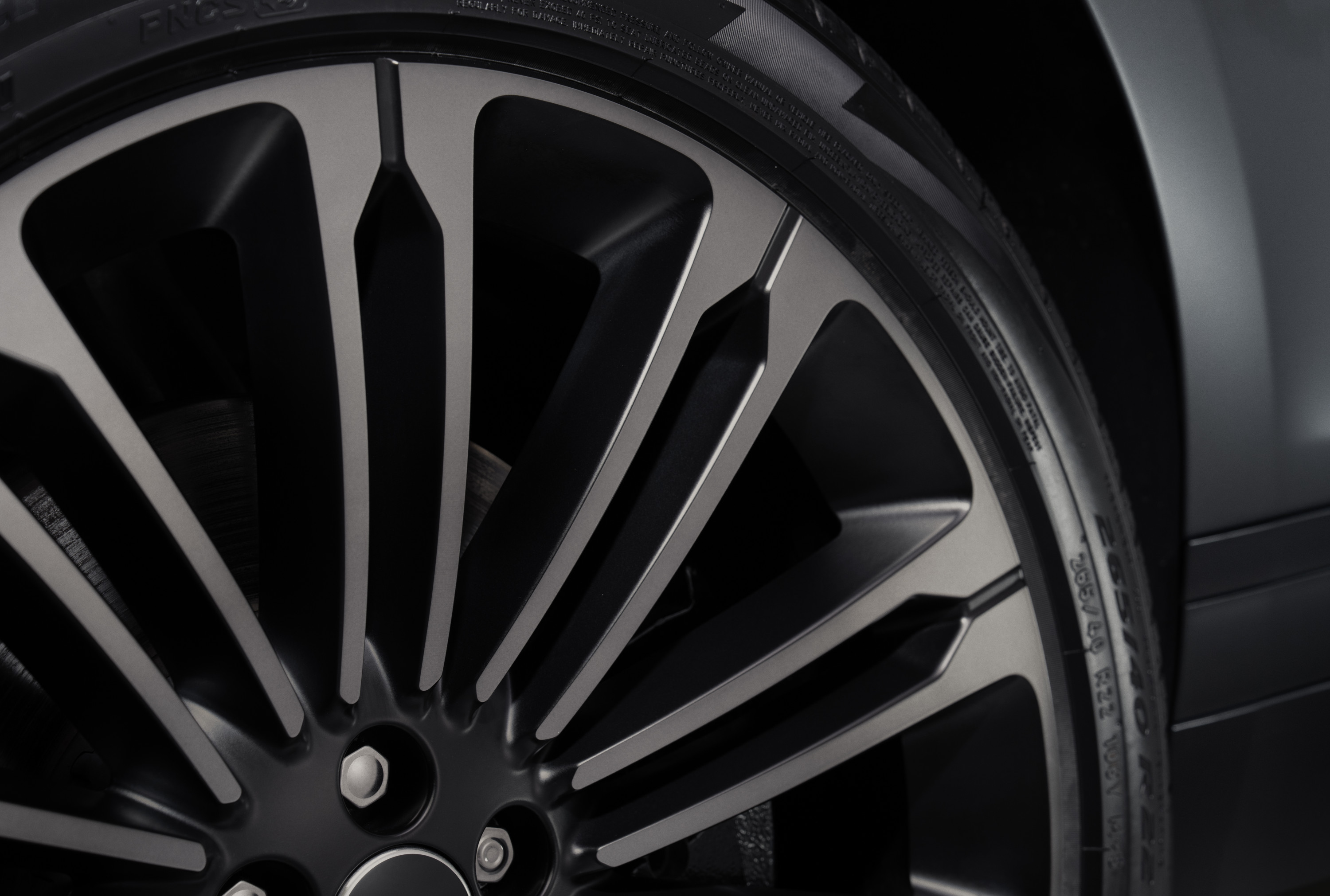 Range Rover Velar Belgravia Edition