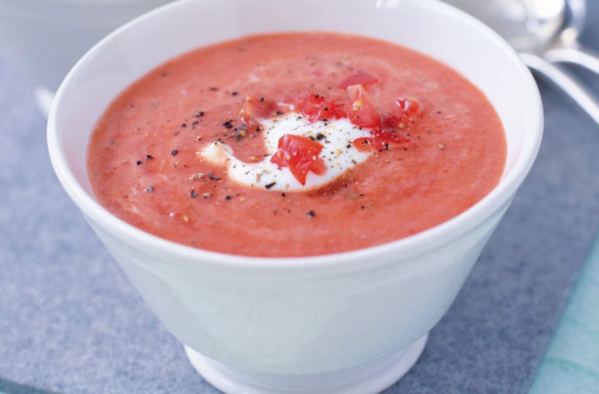 Slimming World's low-fat tomato soup | British Recipes | GoodtoKnow