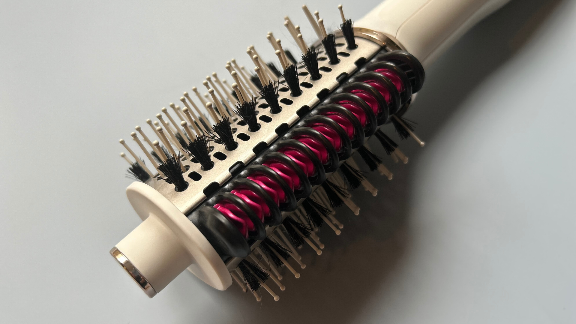 Shark SmoothStyle Hot Brush & Smoothing Comb review the 2in1 styler