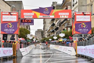 Stage 3 - Giro di Sicilia: McNulty solos to victory, race lead in rainy Ragusa