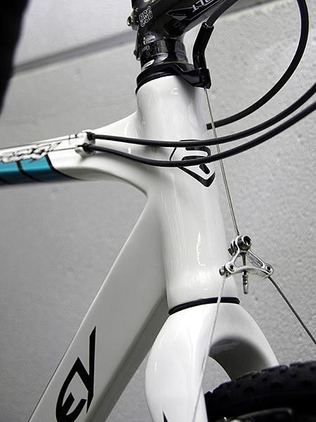 While some of Ridley's road frames are abandoning the Sharp Edge Design theme, the new X-Night wholly embraces it.