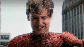 Tobey Maguire's Spider-Man emptying sand out of suit in Spider-Man 3