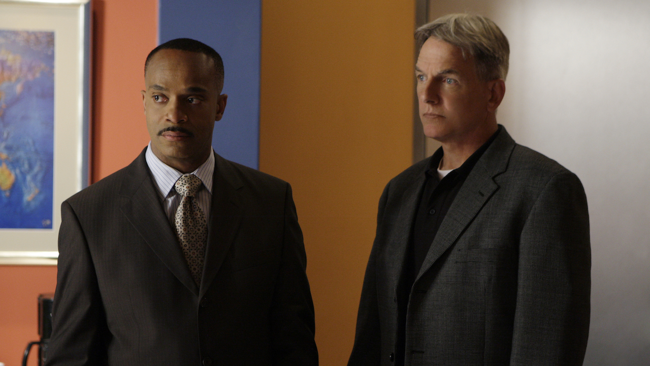 NCIS’ Rocky Carroll Shares How Mark Harmon Pranked Him In One Of His Earliest Scenes On The CBS Show, And It’s So Hilarious