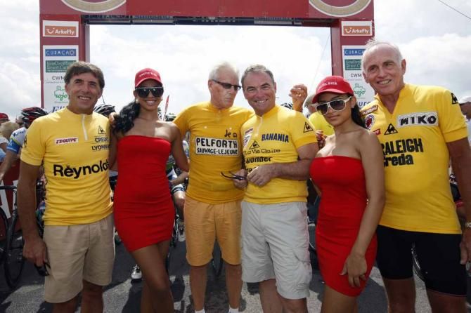 The former Tour winners show off their yellow jerseys