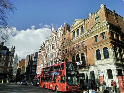 In daylight you get loads of detail for a cheaper phone, the images just getting a bit soft at the very edge of the frame.