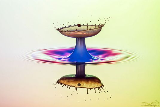 You'll love these incredible high-speed shots of water droplets ...