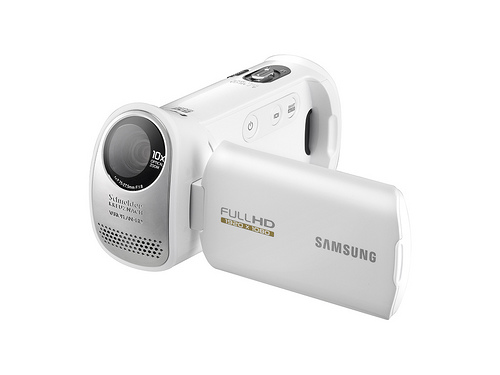 Samsung&#039;s new HMX-10 camcorders come in red, white and black