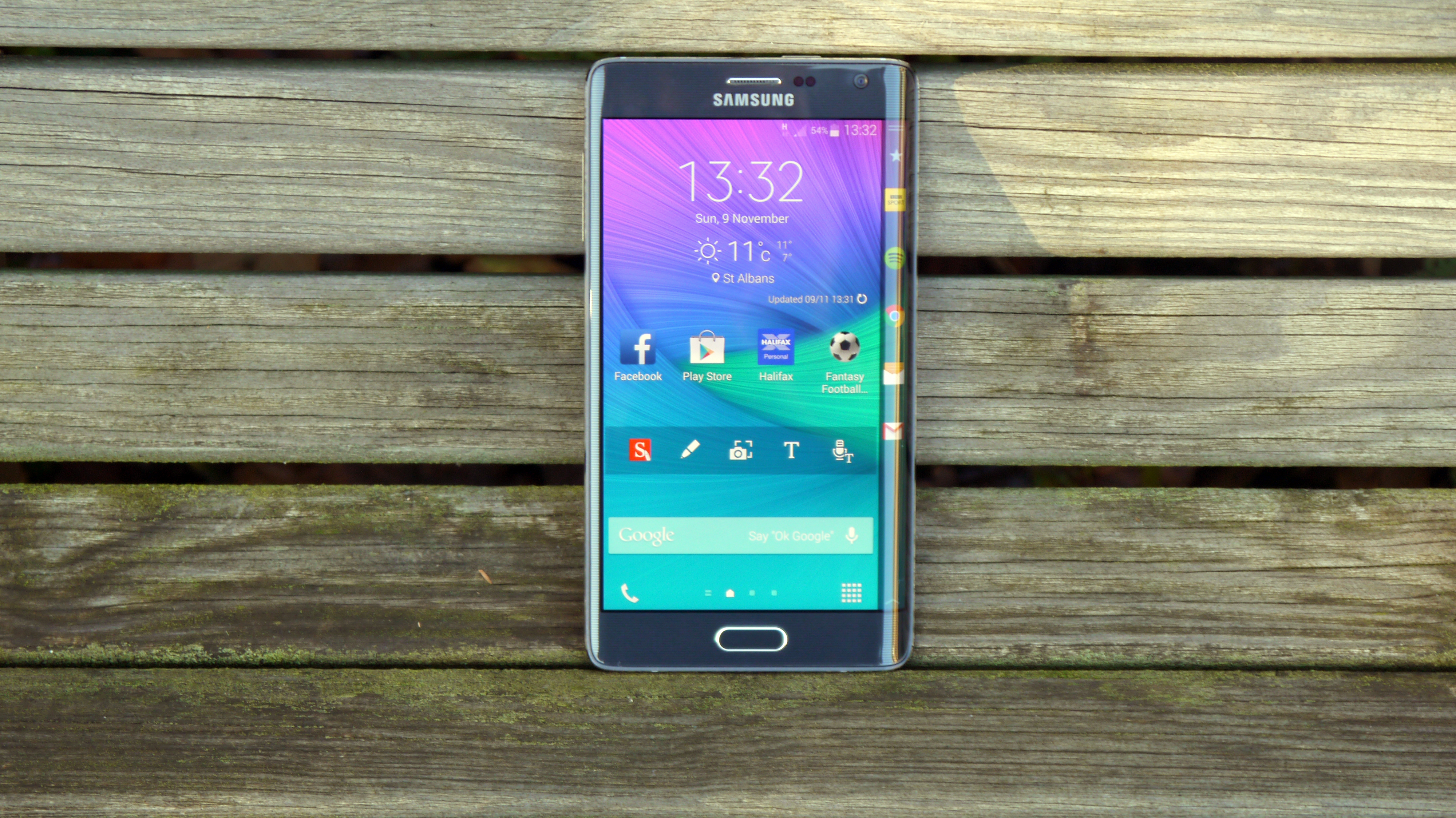 The Galaxy Note Edge is a flagship phone with an entirely new kind