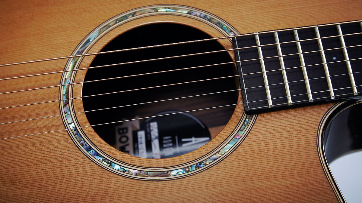 The solid cedar top is a good alternative to spruce-topped guitars
