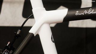 The seat cluster is now integrated into the seat tube
