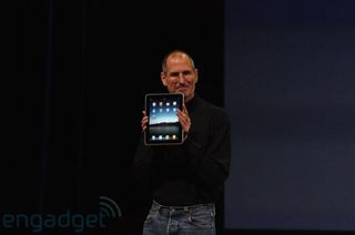 Steve Jobs outlines his ideas on freedom and computing in a late-night email exchange with a blogger