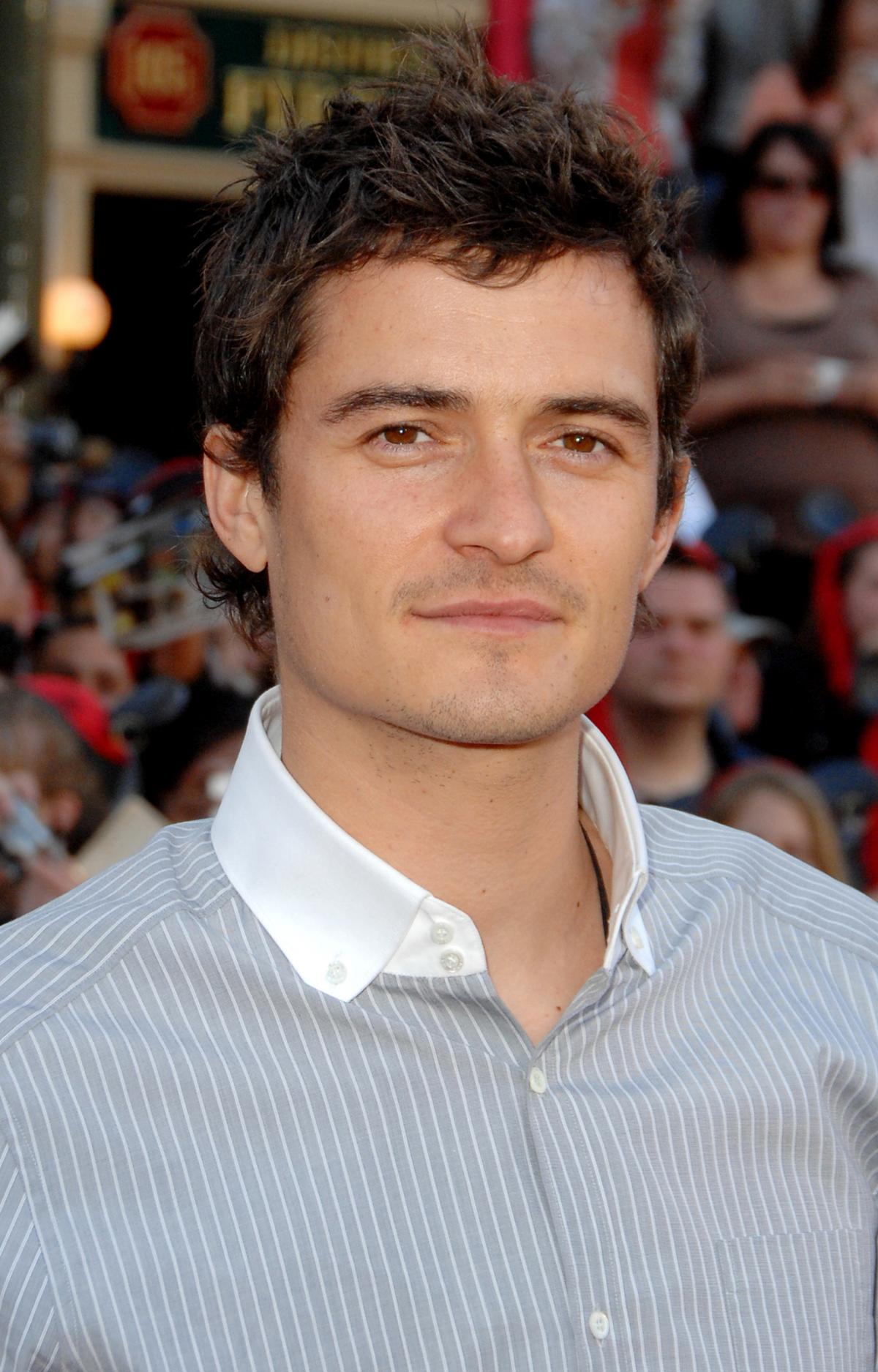 Orlando Bloom attends the world premiere of Pirates of the Caribbean: At World's End