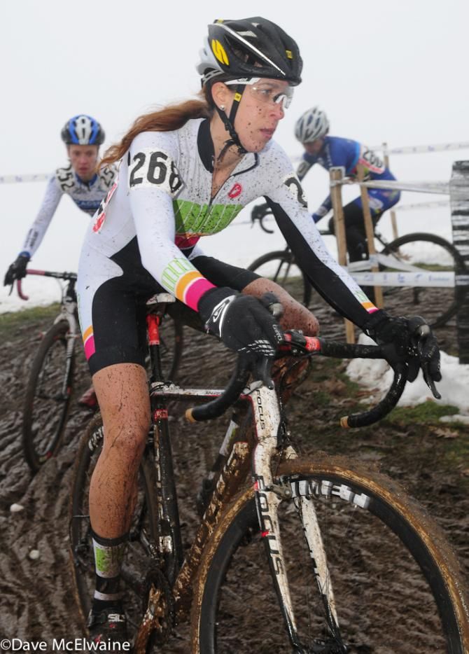 Alyssa Severn (My Wife Inc) rounding a corner on lap one