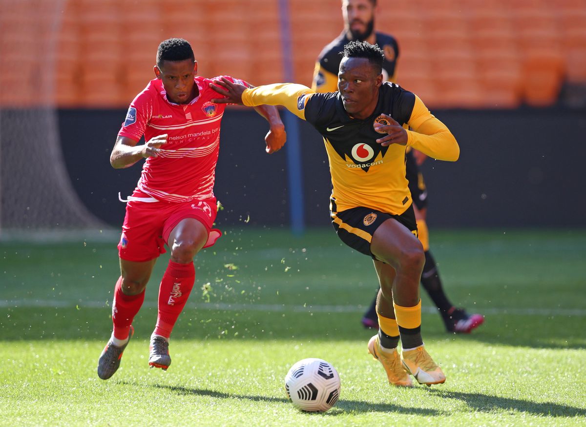 Philani Zulu of Kaizer Chiefs challenged by Thabiso Lebitso of Chippa United 