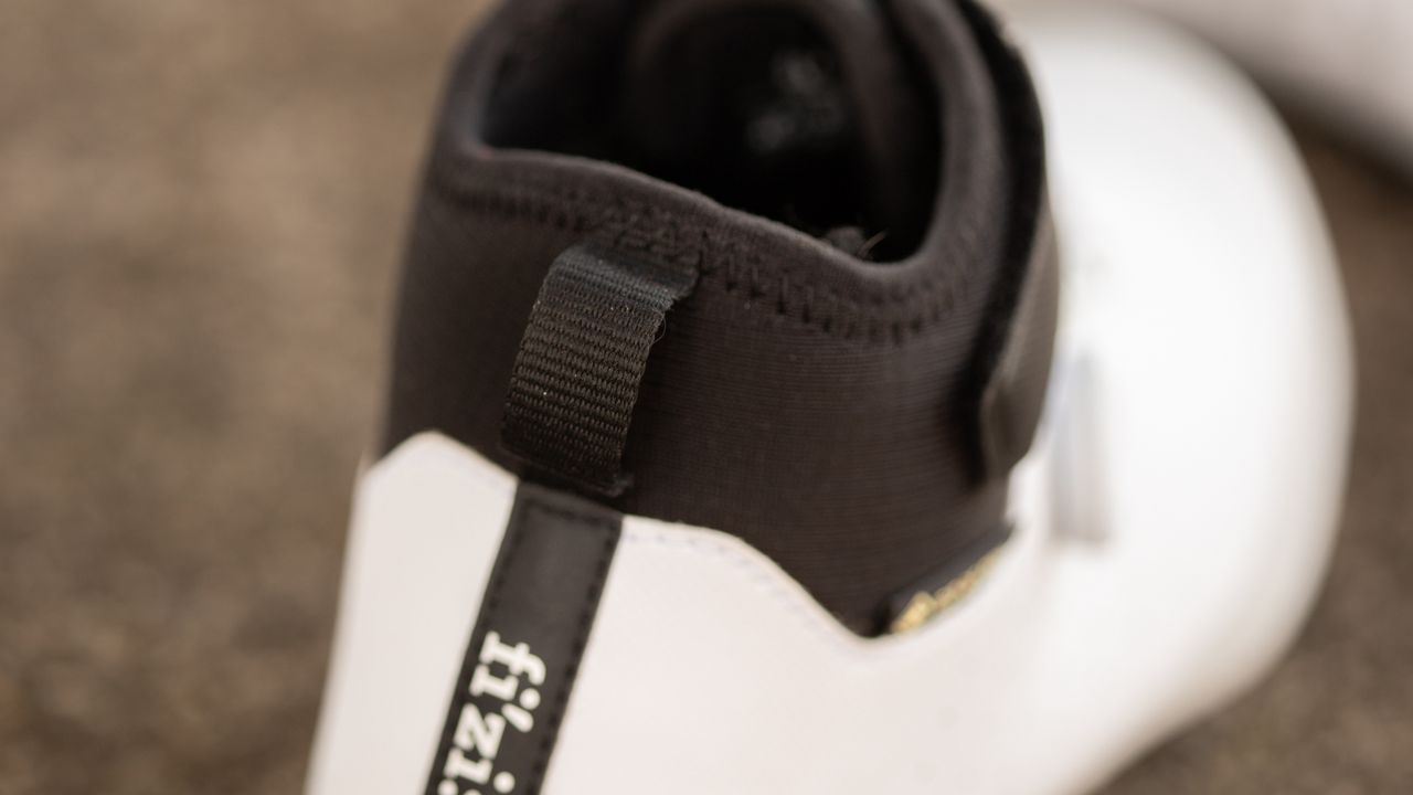 Fizik Artica GTX Tempo pull on loop