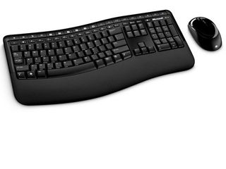 Jump on the Comfort Curve with Microsoft's new ergonomic Windows 7 keyboard