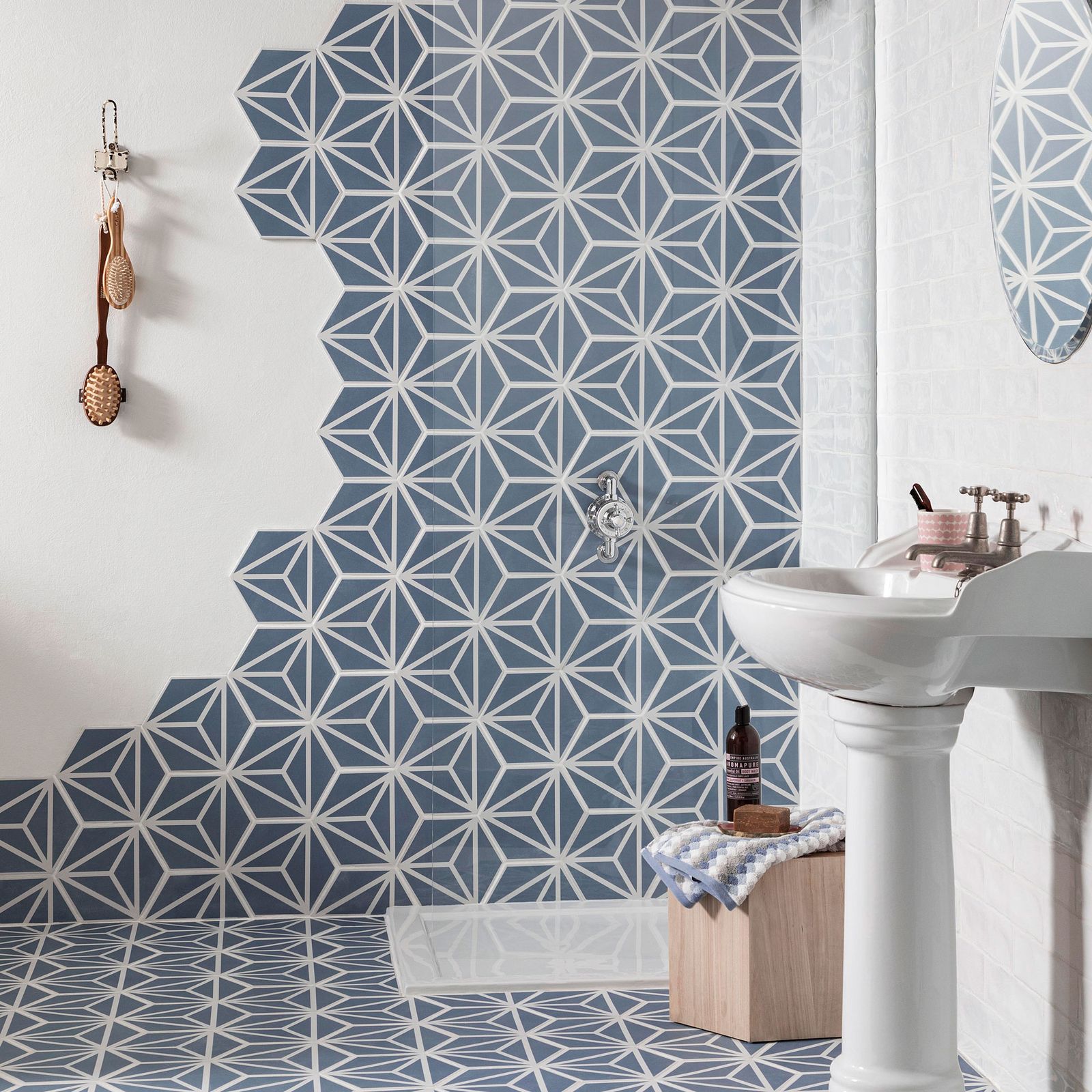 10 Shower tile ideas to add interest to a washroom | Ideal Home