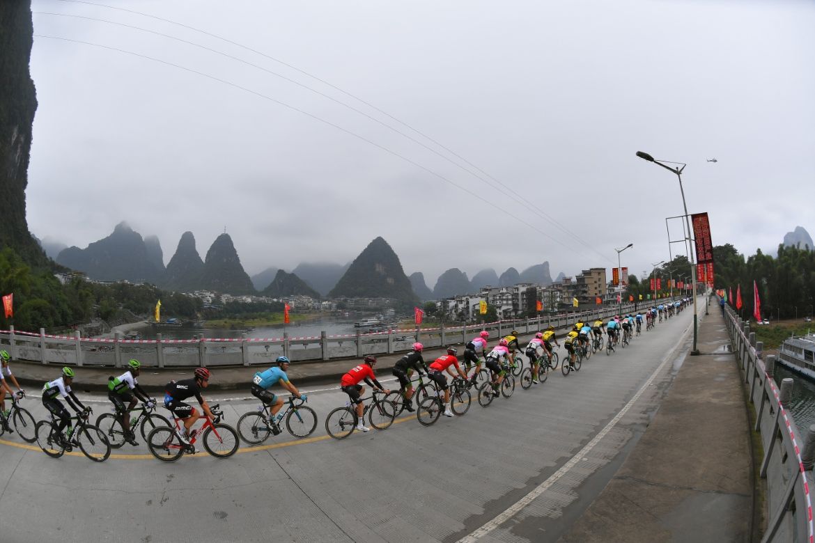 The peloton is well covered up on the final stage of the Tour of Guangxi