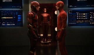 Crisis on Infinite Earths Ezra Miller and Grant Gustin's Flashes meet