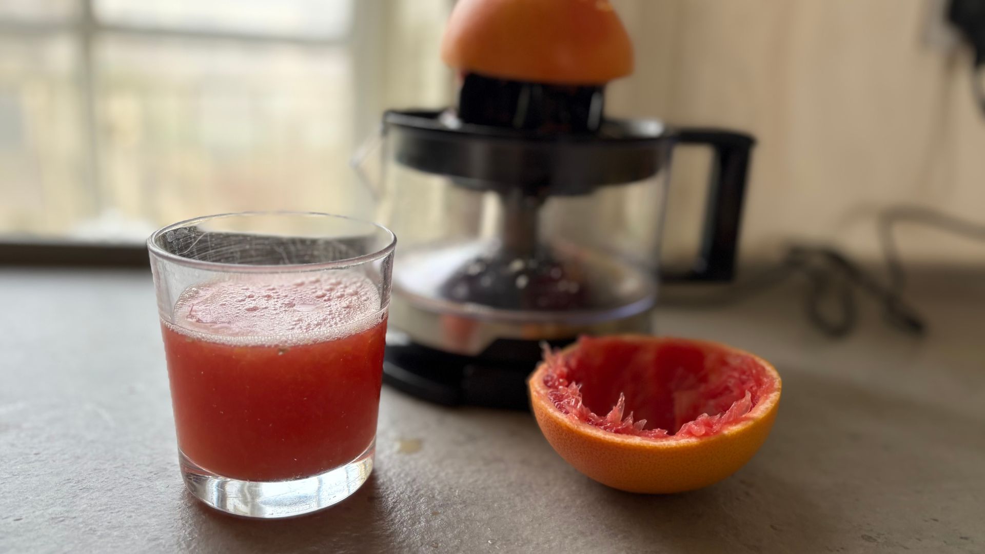 Testing the Salter Electric Citrus Juicer