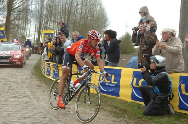 Fabian Cancellara (Saxo Bank) rides solo