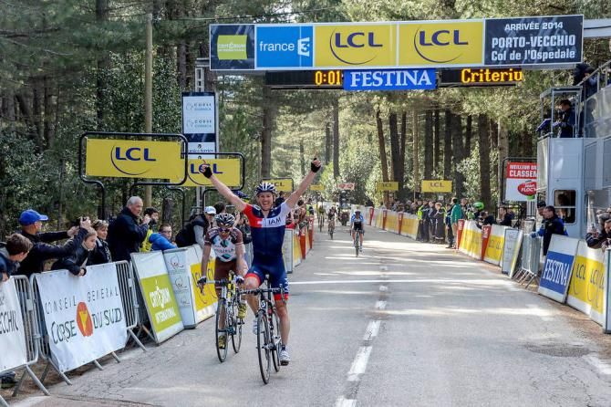 Mathias Frank (IAM Cycling) outsprints Jean-Christophe Peraud (Ag2r) to claim the stage win