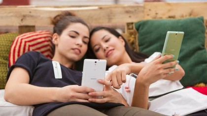 For smartphone users, the online contact form has zero appeal