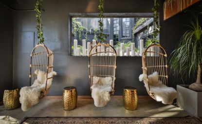 hanging chairs at Onas Hostel Córdoba Argentina