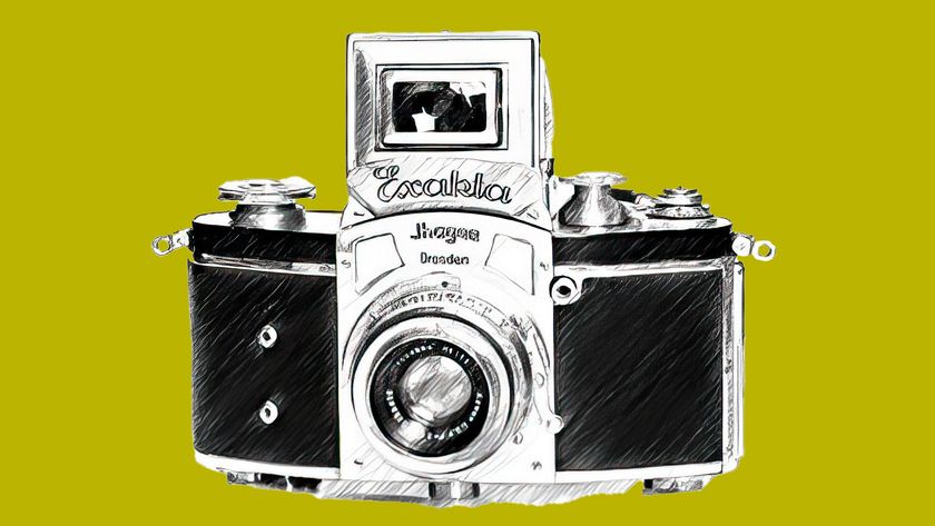 Line drawing of Kine Exakta camera