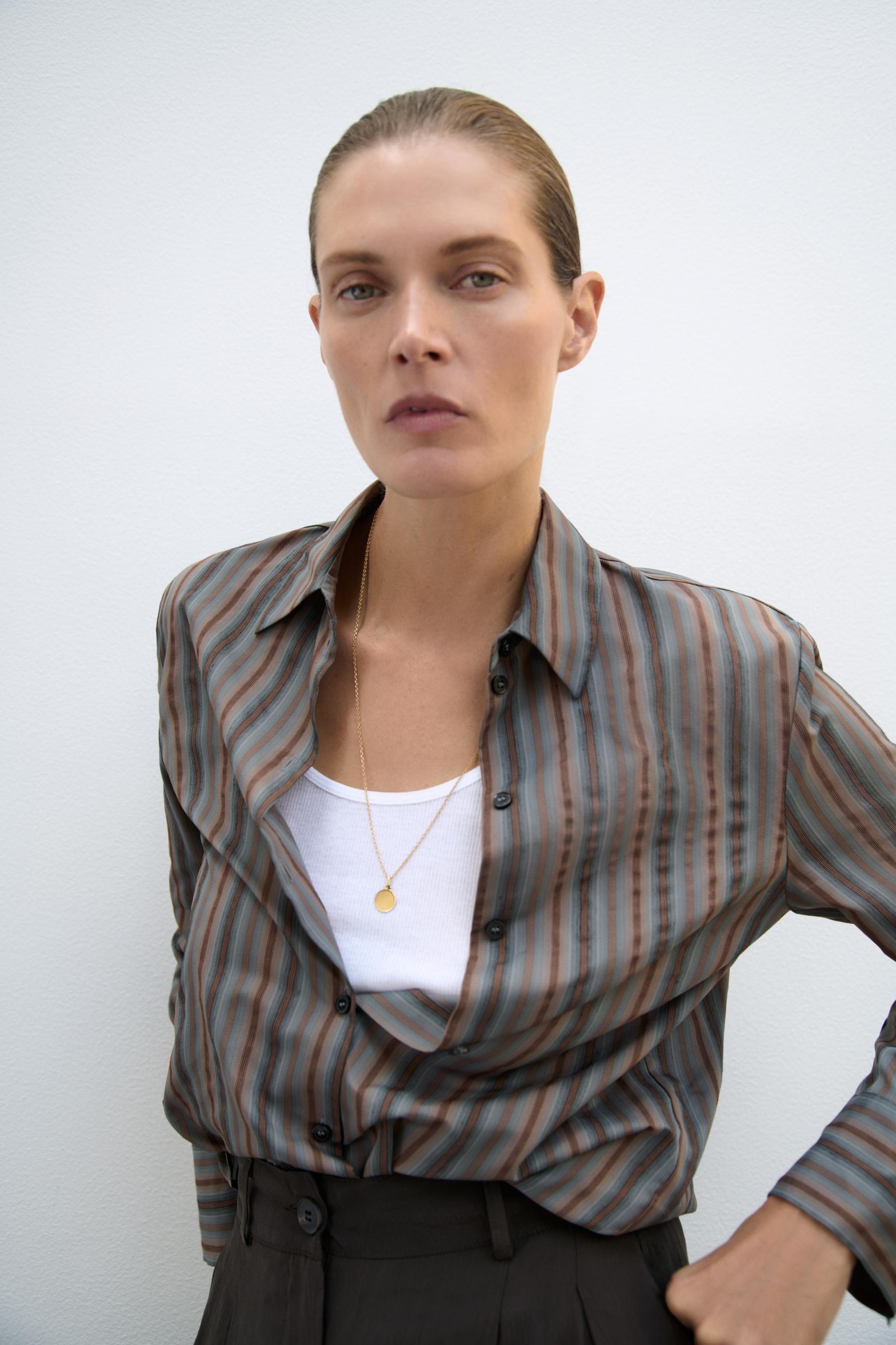 c3pKhHAJPWVnFLcF5yinaH-320-80 公式: この秋はシアーシャ・ローナンのような服を着たいだけです