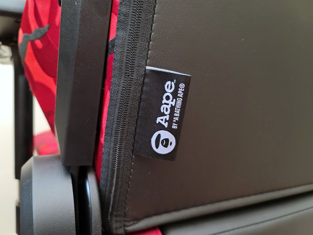 Secretlab Aape Red Gaming Chair Aape Tag