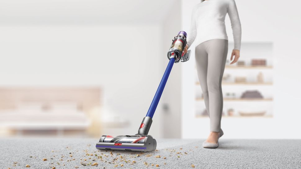 Dyson V15 Detect vs Dyson V11 Which cordless vacuum is best for you? TechRadar