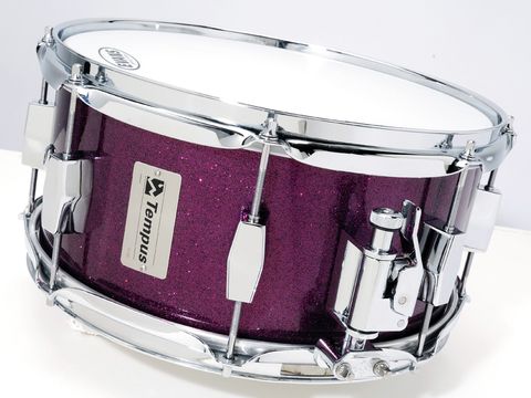 Drums come with quality Evans heads and smart Dunnett strainers as standard