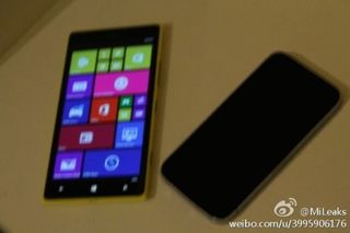 Nokia Lumia 1520 mini shows its lower res face in new photos