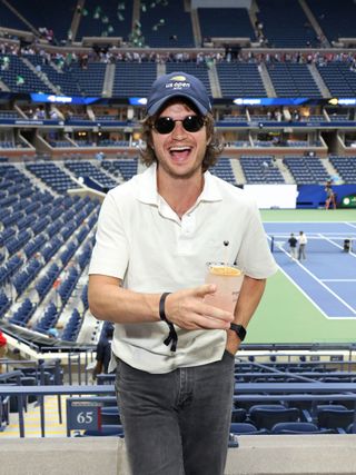 Joe Keery ist mit Dobel Tequila bei den US Open 2024