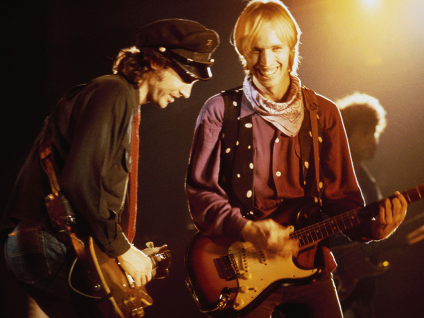 Campbell and Petty on stage in 1985