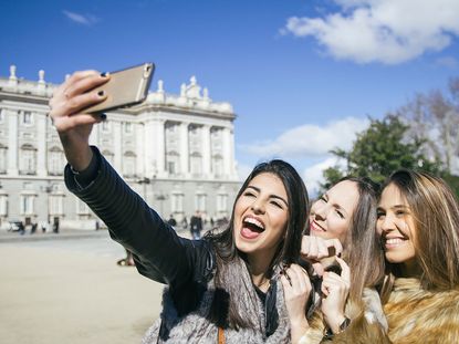 girls on holiday