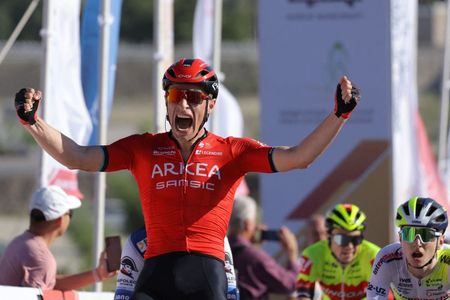 Jenthe Biermans winning the inaugural Muscat Classic in 2023