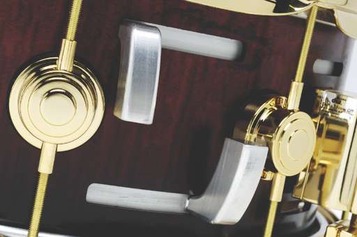Adjustable vents allow for instant tone tweaking.