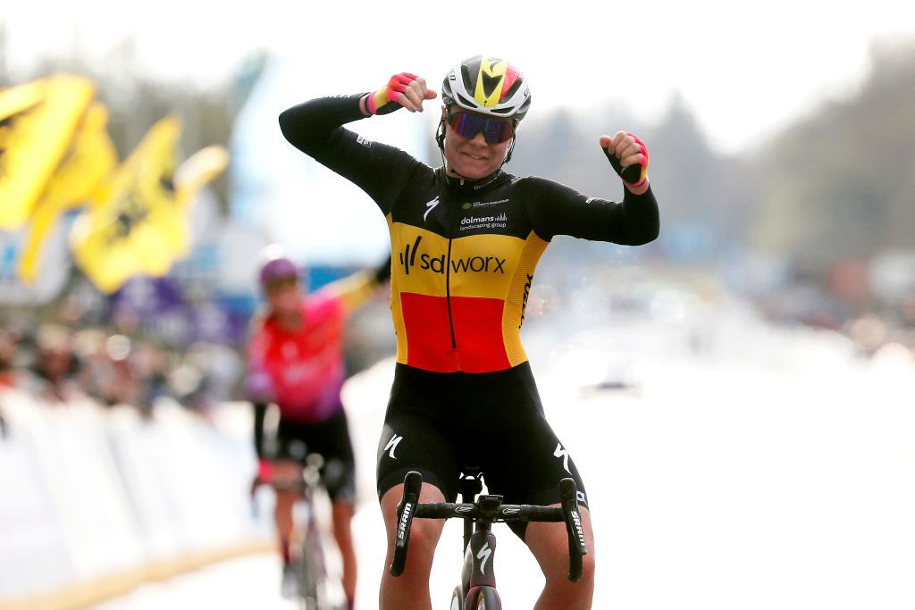 OUDENAARDE BELGIUM APRIL 03 Lotte Kopecky of Belgium and Team SD Worx celebrates winning during the 19th Ronde van Vlaanderen Tour des Flandres 2022 Womens Elite a 1586km one day race from Oudenaarde to Oudenaarde RVV22 RVVwomen on April 03 2022 in Oudenaarde Belgium Photo by Bas CzerwinskiGetty Images