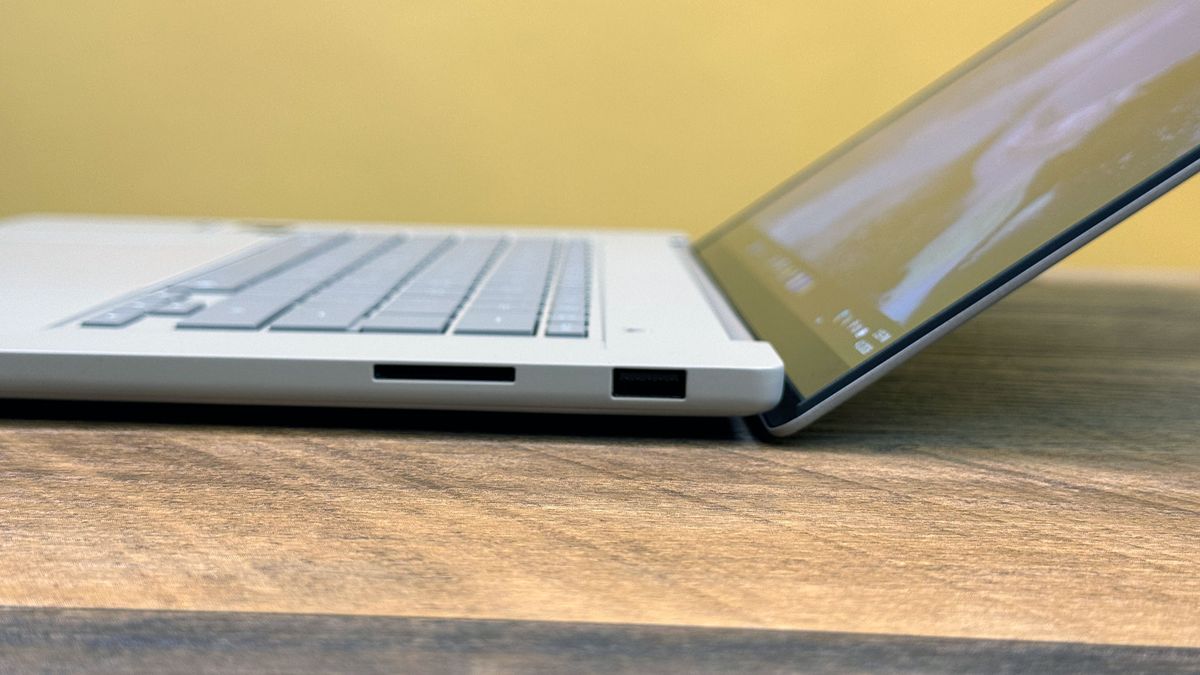 Asus Zenbook A16