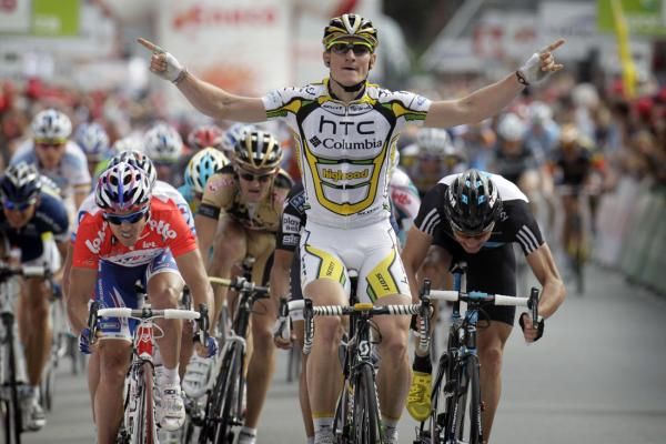 Andr&eacute; Greipel (HTC-Columbia) had time to enjoy his victory.